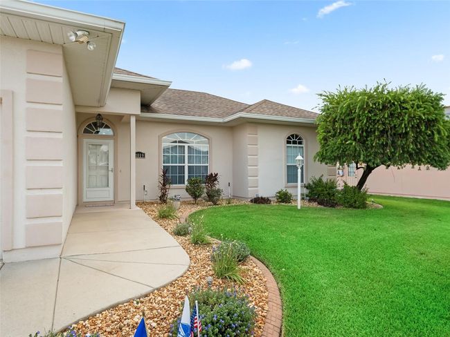 Covered front entrance & Storm door | Image 5