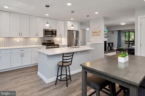 302-5245 W Running Brook Rd, COLUMBIA, MD, 21044-1790 | Card Image