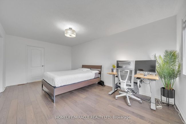 93 Crystal Glen Cres, House attached with 4 bedrooms, 4 bathrooms and 2 parking in Brampton ON | Image 26
