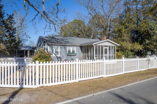 506 W Clinton St, Roseboro, NC, 28382-6600 | Card Image