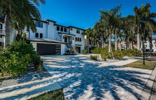 218 Sydney Ln, Redington Shores, FL, 33708-4214 | Card Image