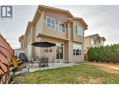 102-379 Douglas Ave, Penticton, BC, V2A2V1 | Card Image