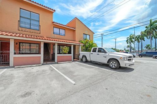 202-2770 W 60th Pl, Hialeah, FL, 33016-6028 | Card Image
