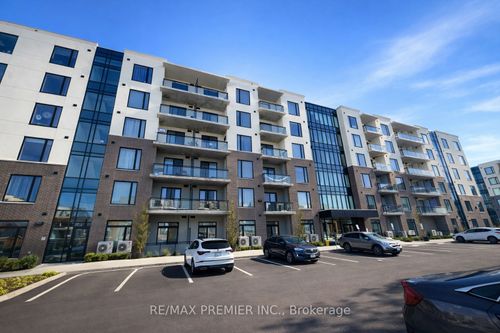 504-107 Roger St, Waterloo, ON, N2J0G3 | Card Image