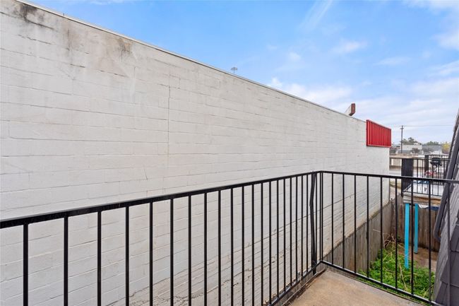 APT-108 - 1301 W Ben White Blvd, Condo with 2 bedrooms, 1 bathrooms and 1 parking in Austin TX | Image 22