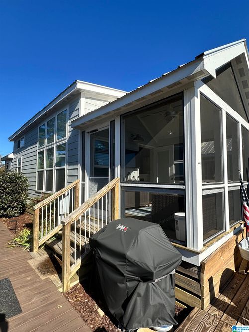 11 Summit Ln, LINCOLN, AL, 35096-6398 | Card Image