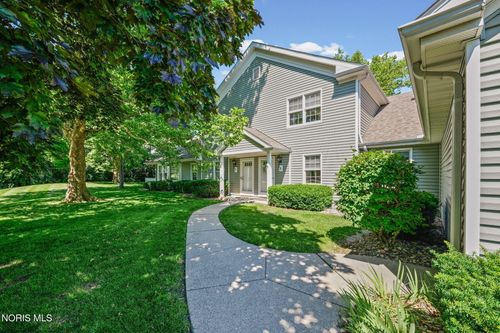 5 Olde Orchard Dr, Perrysburg, OH, 43551-3216 | Card Image