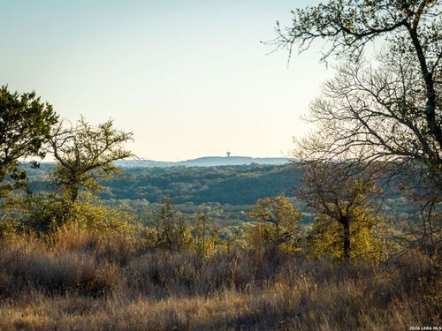 1829 Paradise Pkwy, Canyon Lake, TX, 78133-6539 | Card Image