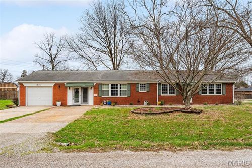 12 Saint James Ave, Swansea, IL, 62226-4559 | Card Image