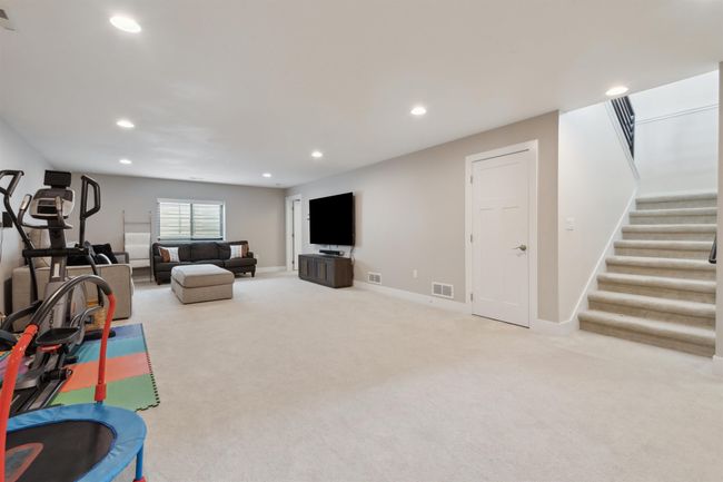 1921 Ashworth Dr, House other with 6 bedrooms, 3 bathrooms and null parking in Cedar Falls IA | Image 30