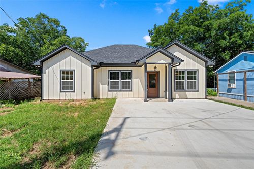 211 Lopez St, Bellmead, TX, 76705-3147 | Card Image