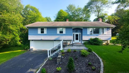 15 Brookhedge Rd, Trumbull, CT, 06611-3212 | Card Image