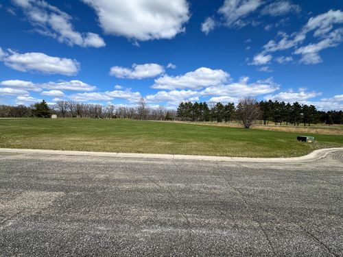 996 Links Way N, Perham, MN, 56573-8736 | Card Image