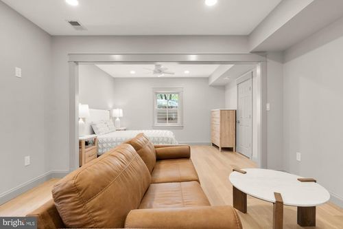 1-4111 18th Rd N, ARLINGTON, VA, 22207-3008 | Card Image