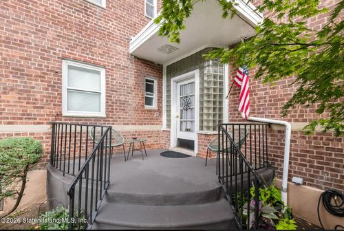2b-565 Castleton Ave, Staten Island, NY, 10301-2052 | Card Image