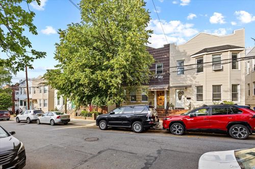 57-43 64th St, Maspeth, NY, 11378-2822 | Card Image