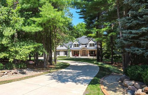 19495 Towering Oaks Trail, Credit River Twp, MN, 55372 | Card Image