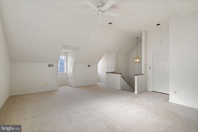 1537 Cedar Ave, Townhouse with 4 bedrooms, 5 bathrooms and null parking in MCLEAN VA | Image 34