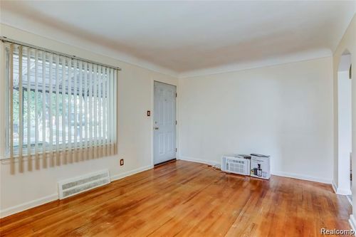 12034 Chatham, Detroit, MI, 48239-1354 | Card Image