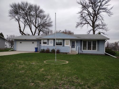 122 E 10th St, Madison, MN, 56256-1008 | Card Image
