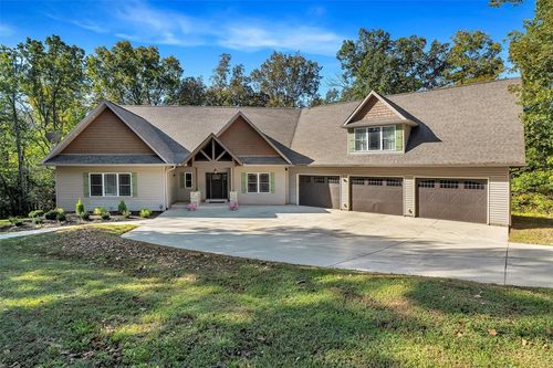 6376 Highway O, Pacific, MO, 63069-6027 | Card Image