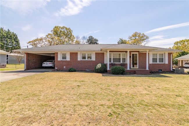 111 Central Ave, House other with 3 bedrooms, 2 bathrooms and null parking in Honea Path SC | Image 31