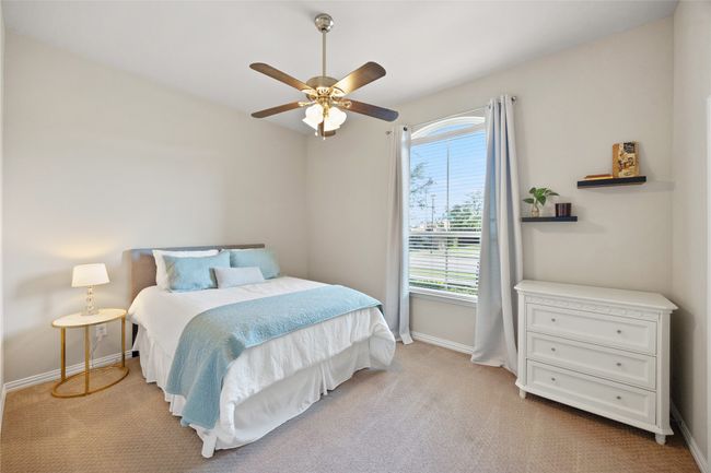 216 Equestrian Rd, House other with 4 bedrooms, 4 bathrooms and null parking in Hickory Creek TX | Image 4