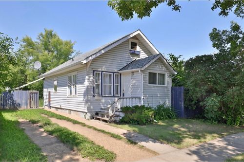 4910 44 St, Camrose, AB, T4V1C2 | Card Image