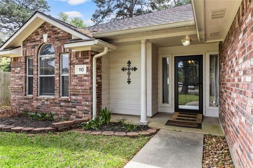 110 Rustling Wind Dr, Montgomery, TX, 77356-9042 | Card Image