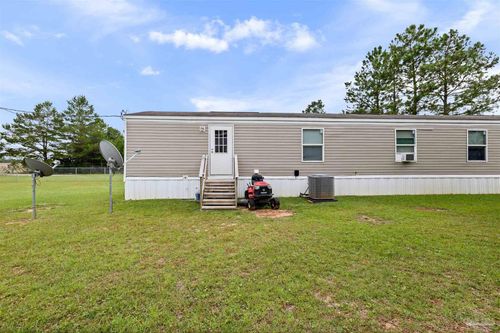 4619 Thoroughbred Dr, Milton, FL, 32583-9385 | Card Image