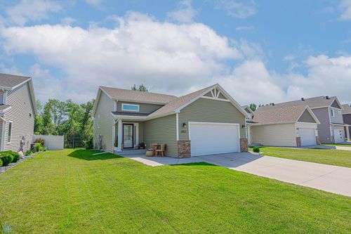 5852 Deb Dr W, West Fargo, ND, 58078-4075 | Card Image