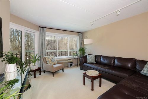 514-300 High Point Drive, Greenburgh, NY, 10530 | Card Image