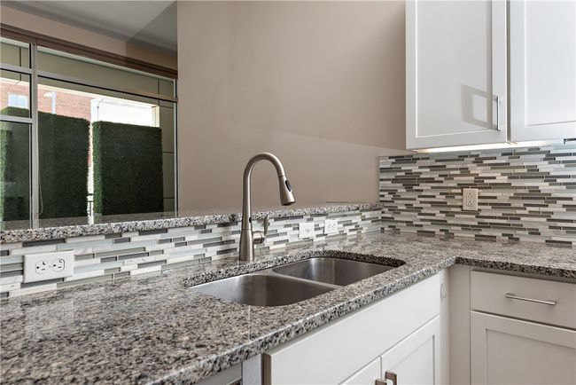 APT-518 - 301 5 Th Ave, Condo with 2 bedrooms, 2 bathrooms and 1 parking in Pittsburgh PA | Image 32