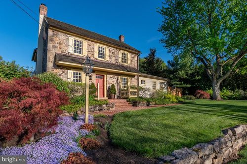 10 Ebelhare Rd, POTTSTOWN, PA, 19465-8412 | Card Image