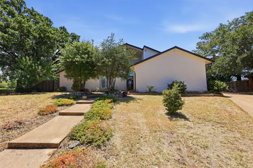 2700 Shadow Wood Ct, Arlington, TX, 76006-2755 | Card Image