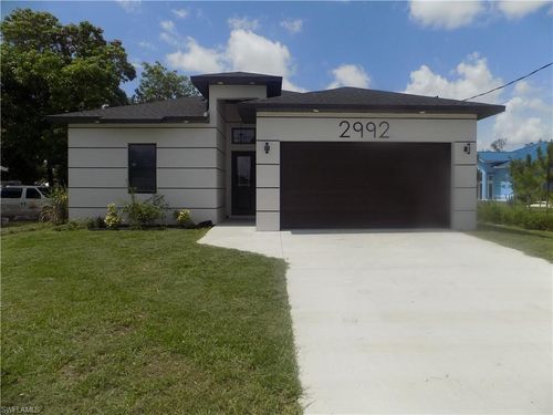 2992 Douglas Ave, Fort Myers, FL, 33916-4265 | Card Image
