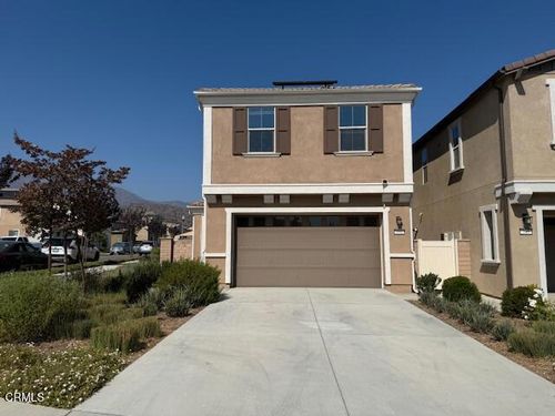 551 Jubilee Pl, Santa Paula, CA, 93060-8011 | Card Image