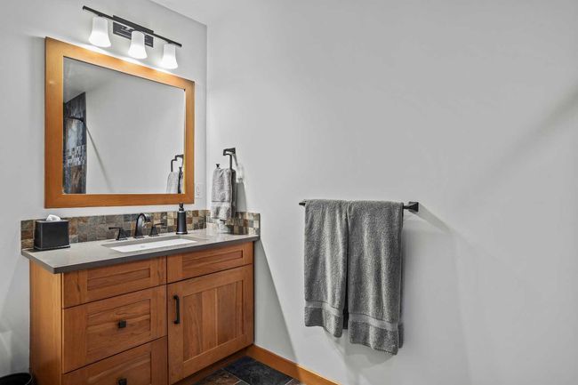7 Creekside Mews, Townhouse with 3 bedrooms, 4 bathrooms and 2 parking in Canmore AB | Image 30