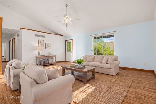 12454 Stoney Dr, Middlebury, IN, 46540-8533 | Card Image