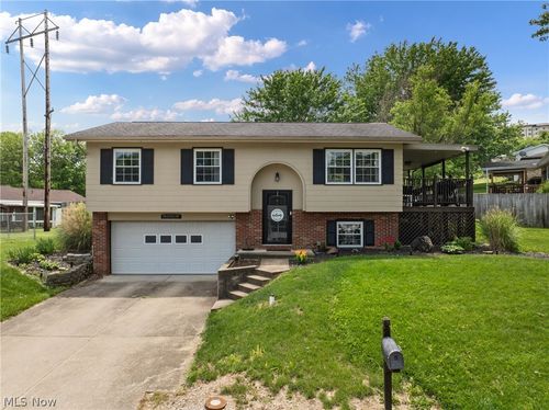 51278 Burrwood Dr, Saint Clairsville, OH, 43950-9167 | Card Image