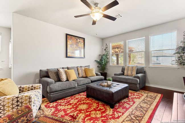 5603 Chestnut Xing, House other with 5 bedrooms, 3 bathrooms and null parking in San Antonio TX | Image 10