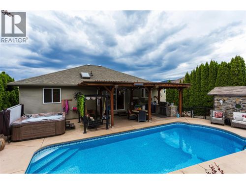 2838 Salish Rd, West Kelowna, BC, V4T2V9 | Card Image