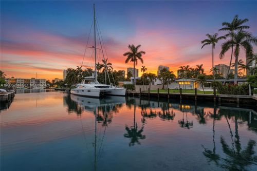 536 Hibiscus Dr, Hallandale Beach, FL, 33009 | Card Image