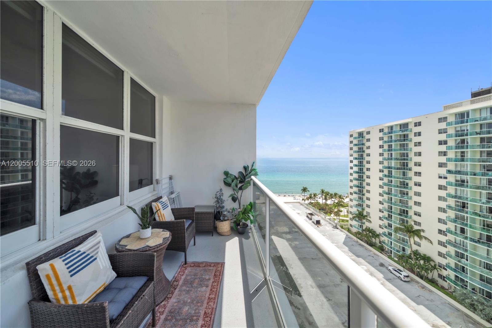 Residential in Hollywood