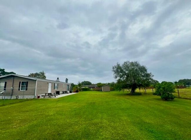 910 Gratton Rd, House other with 3 bedrooms, 2 bathrooms and null parking in Clewiston FL | Image 4