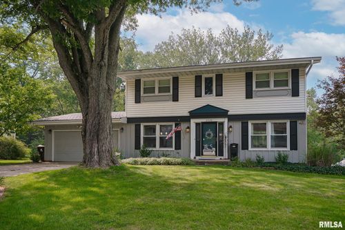 2320 W Riviera Dr, Peoria, IL, 61614-3213 | Card Image