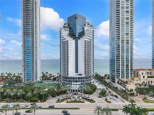 2806-18001 Collins Ave, Sunny Isles Beach, FL, 33160-2722 | Card Image