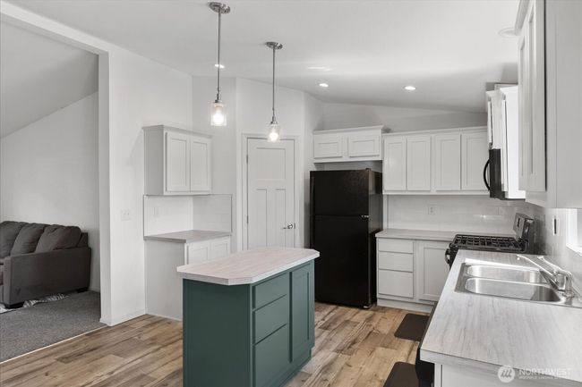 UNIT-64 - 23708 Locust Way, House other with 4 bedrooms, 2 bathrooms and null parking in Bothell WA | Image 10