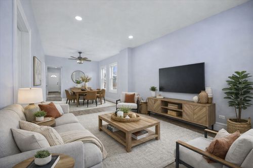 7521 S Parnell Ave, CHICAGO, IL, 60620-1820 | Card Image