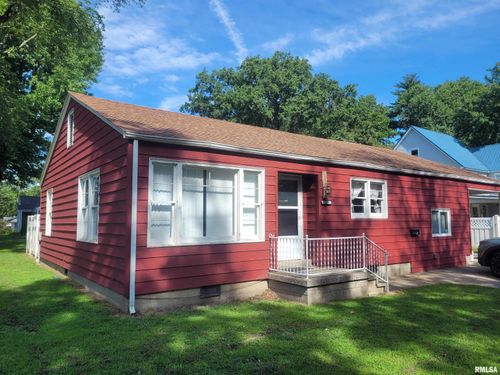 219 S Pope St, Benton, IL, 62812-1438 | Card Image